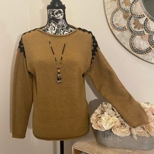 EUC By Design Boutique Sweater